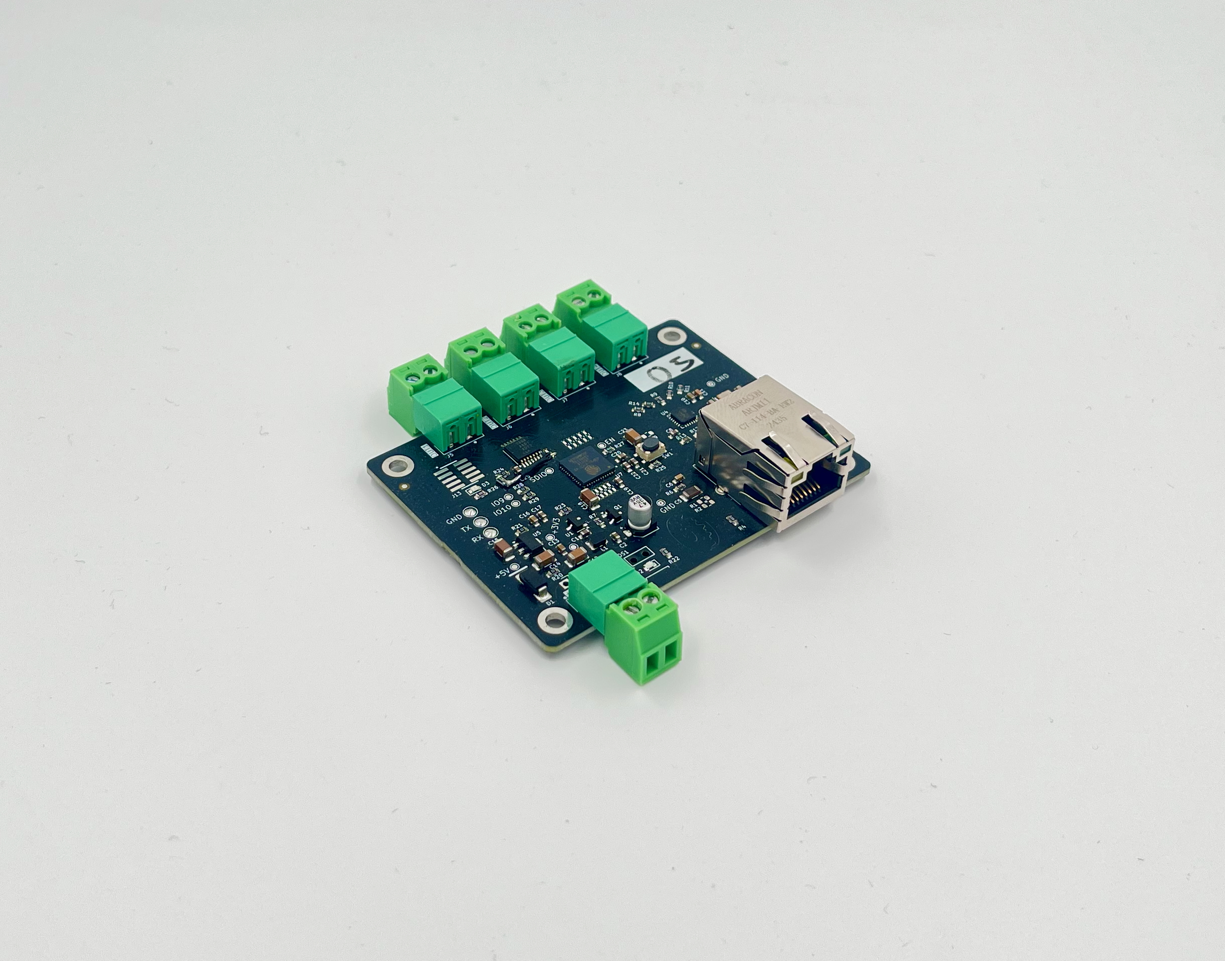 images/4_eth-pixel-controller-rev-1-0-assembled-angle.jpeg
